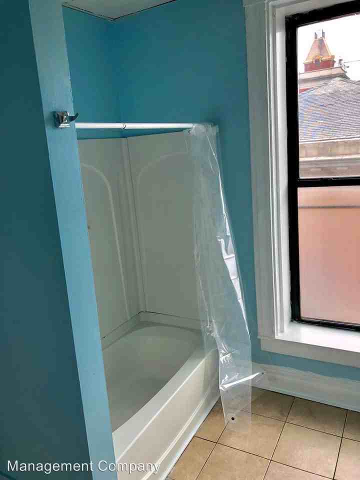 Fairfax Building - Photo 2 of 9