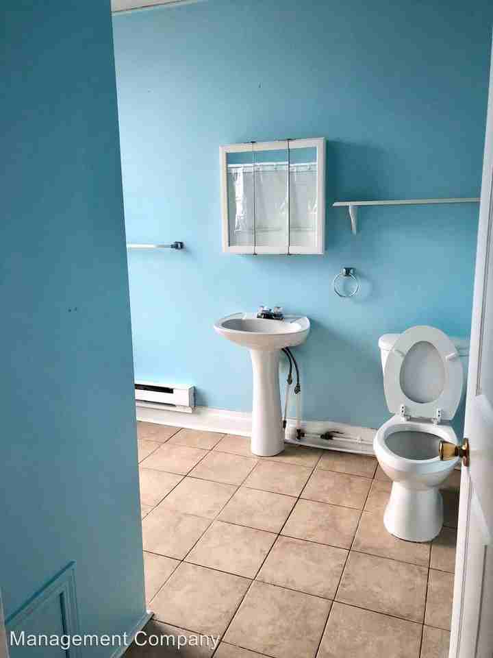 Fairfax Building - Photo 3 of 9