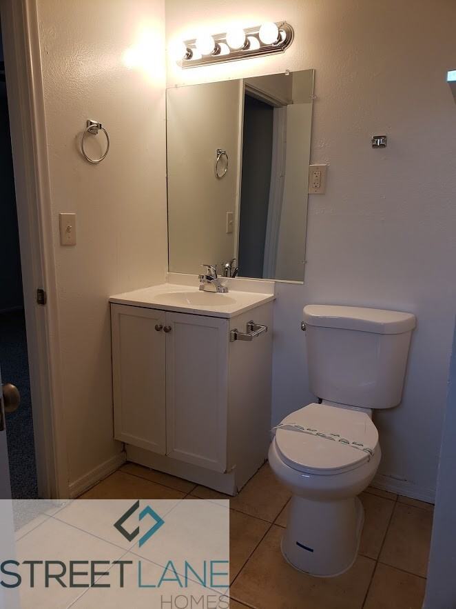 658 South Sycamore - Photo 3 of 8