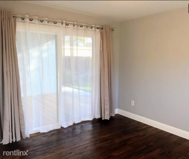 2376 Boxwood Dr - Photo 3 of 7