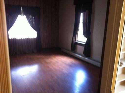 124 Pennsylvania Ave - Photo 3 of 9