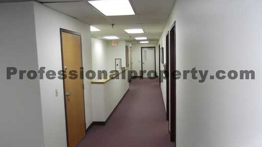 2901 W Broadway St - Photo 3 of 8