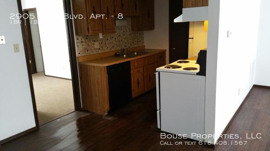 2905 2905 West Blvd. Apt. #8 - Photo 2 of 5