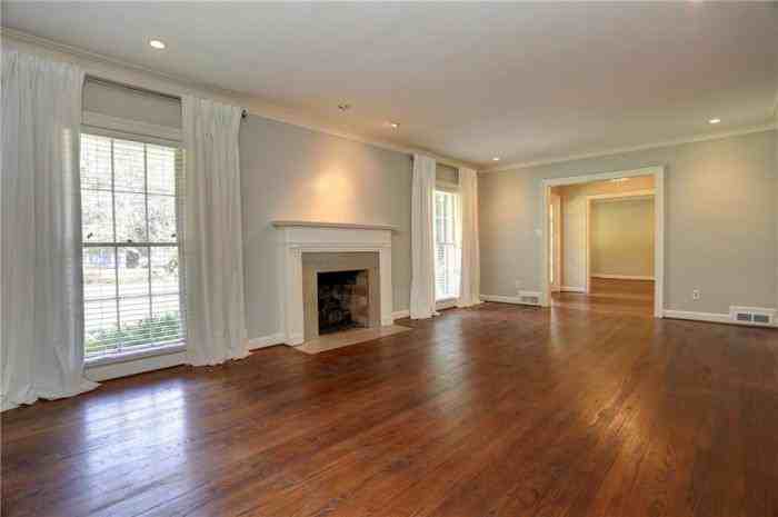 1611 Doncaster Drive Ne - Photo 3 of 29