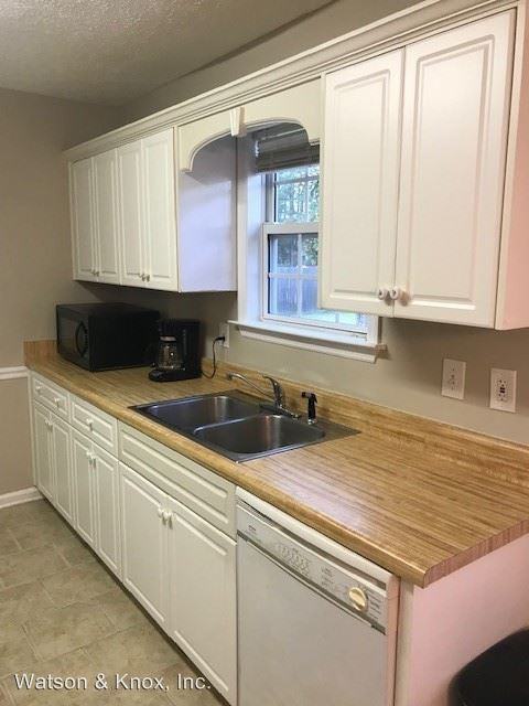 1432 Huntley Circle - Photo 3 of 14