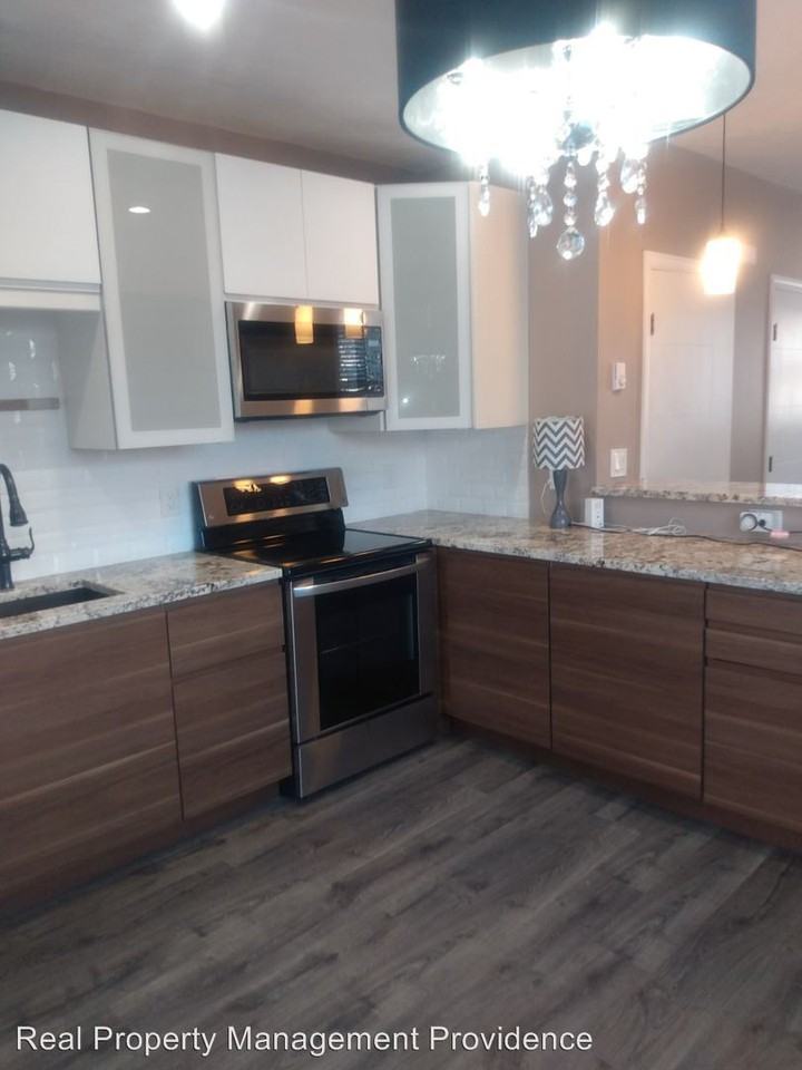 76 Carpenter Street #A - Photo 3 of 14
