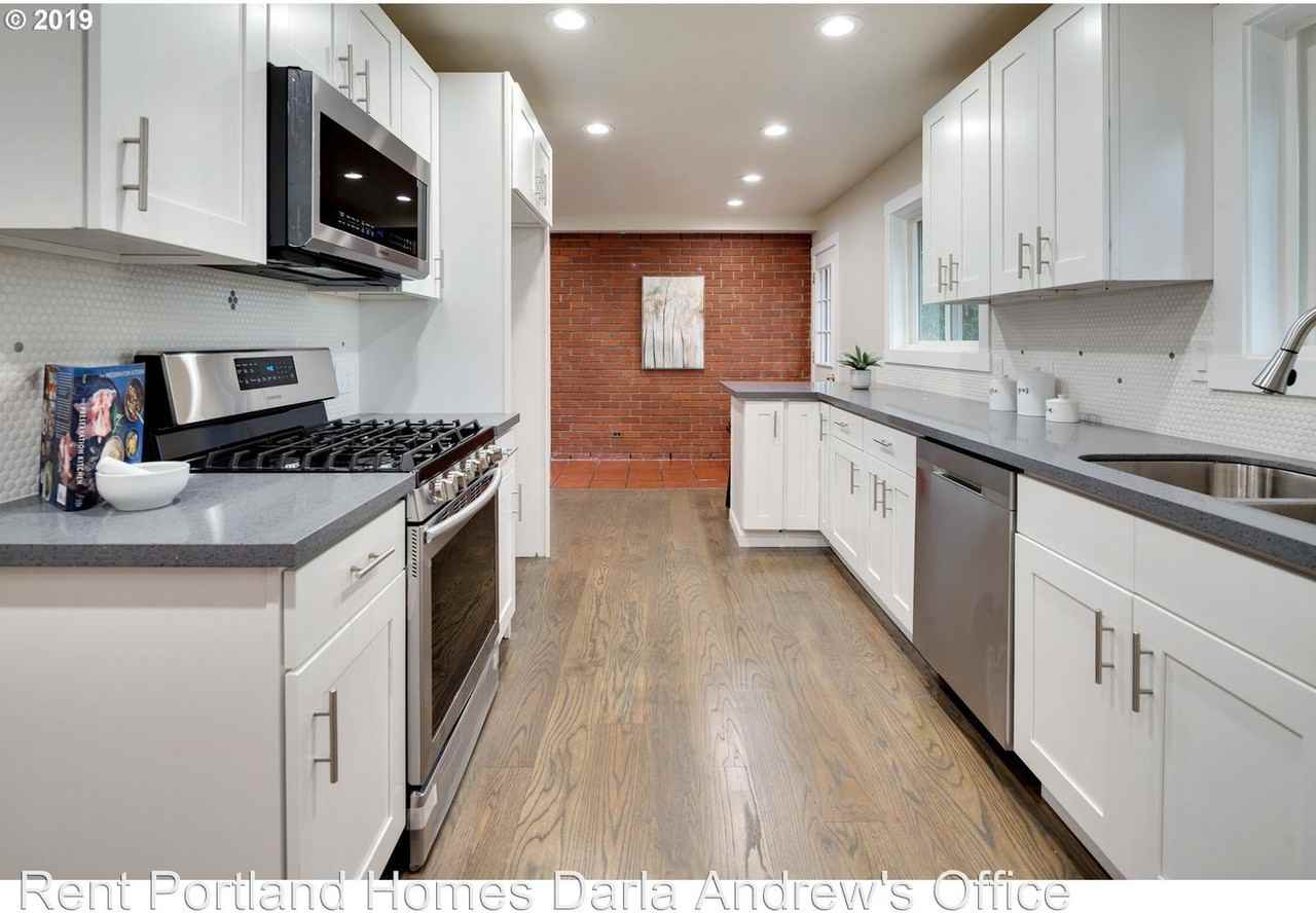 10450 Sw 53rd Avenue - Photo 2 of 31