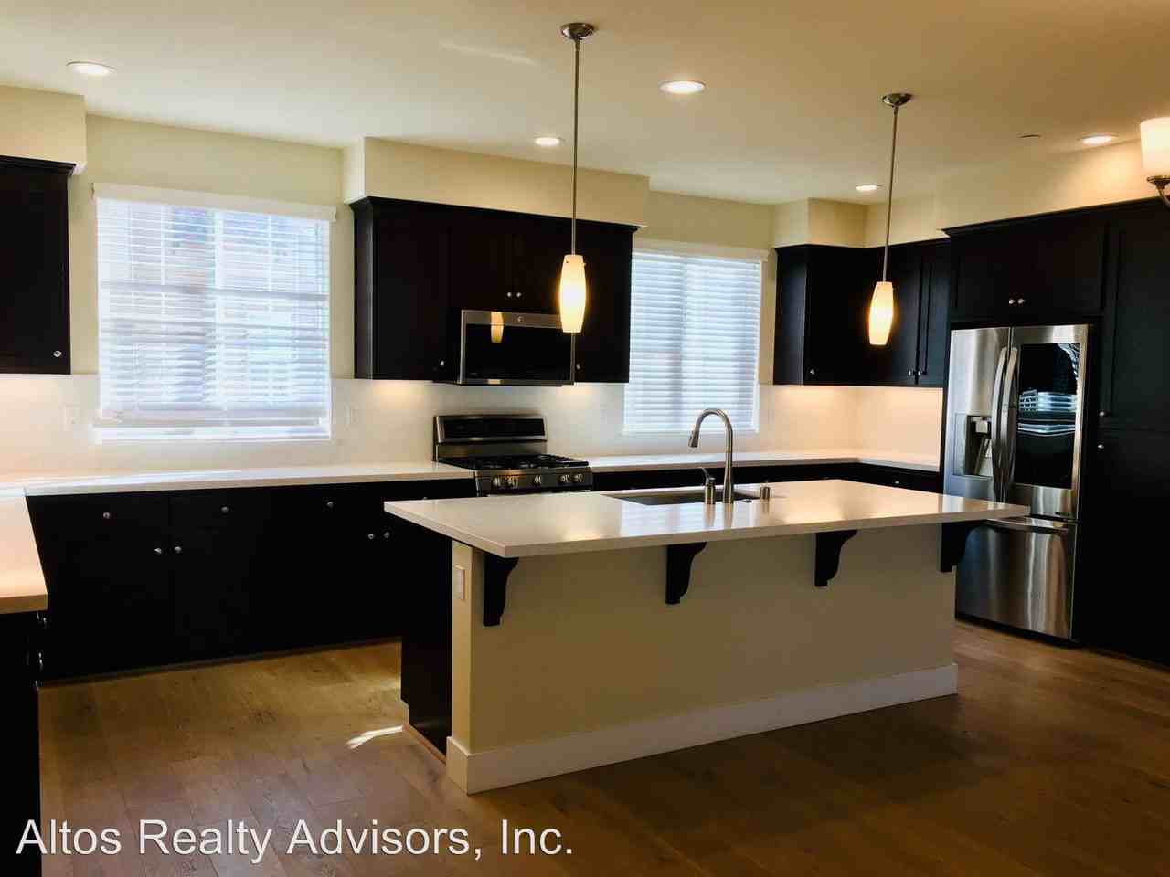 505 San Augusto Terrace - Photo 3 of 21