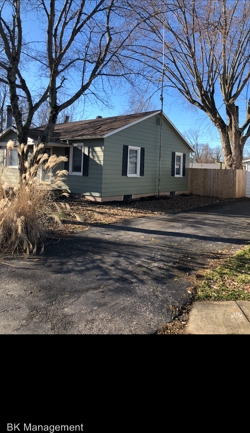 502 Voorhees St - Photo 2 of 3