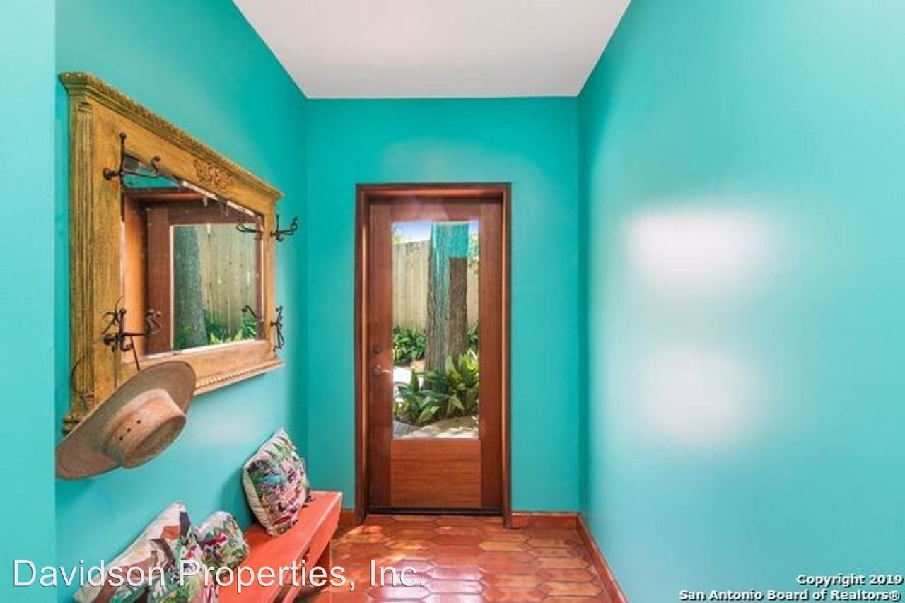 129 Newbury Terrace - Photo 3 of 25