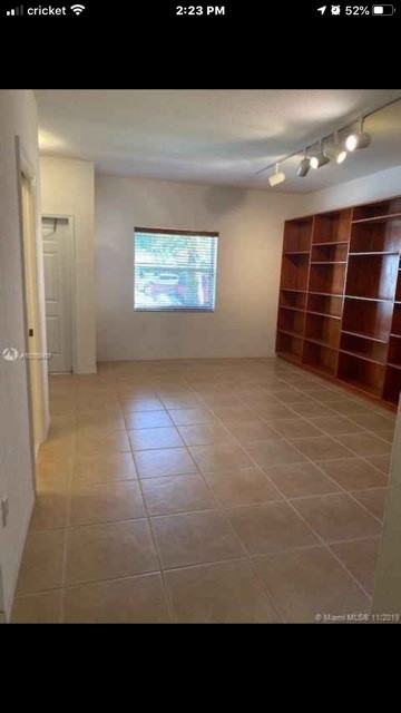 2241 Southeast 26th Lane - Photo 2 of 27