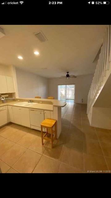 2241 Southeast 26th Lane - Photo 3 of 27