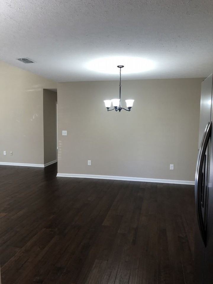 203 E Blackwell - Photo 2 of 18