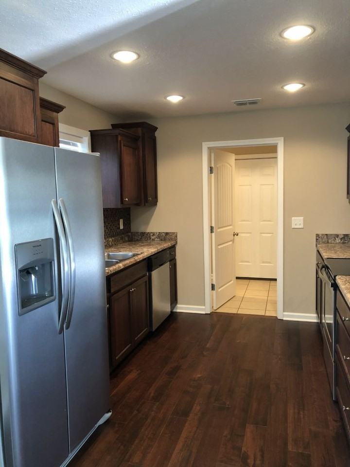 203 E Blackwell - Photo 3 of 18