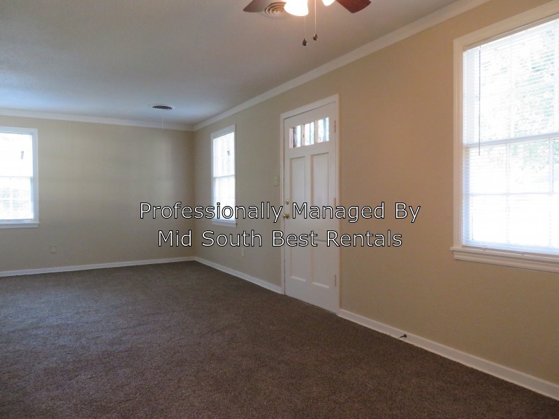 1104 Chatwood - Photo 2 of 5