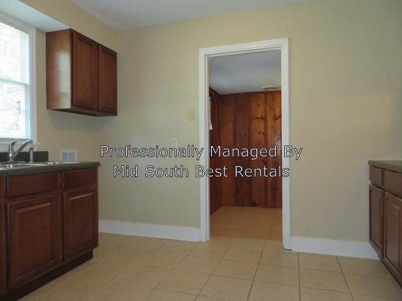 1104 Chatwood - Photo 3 of 5