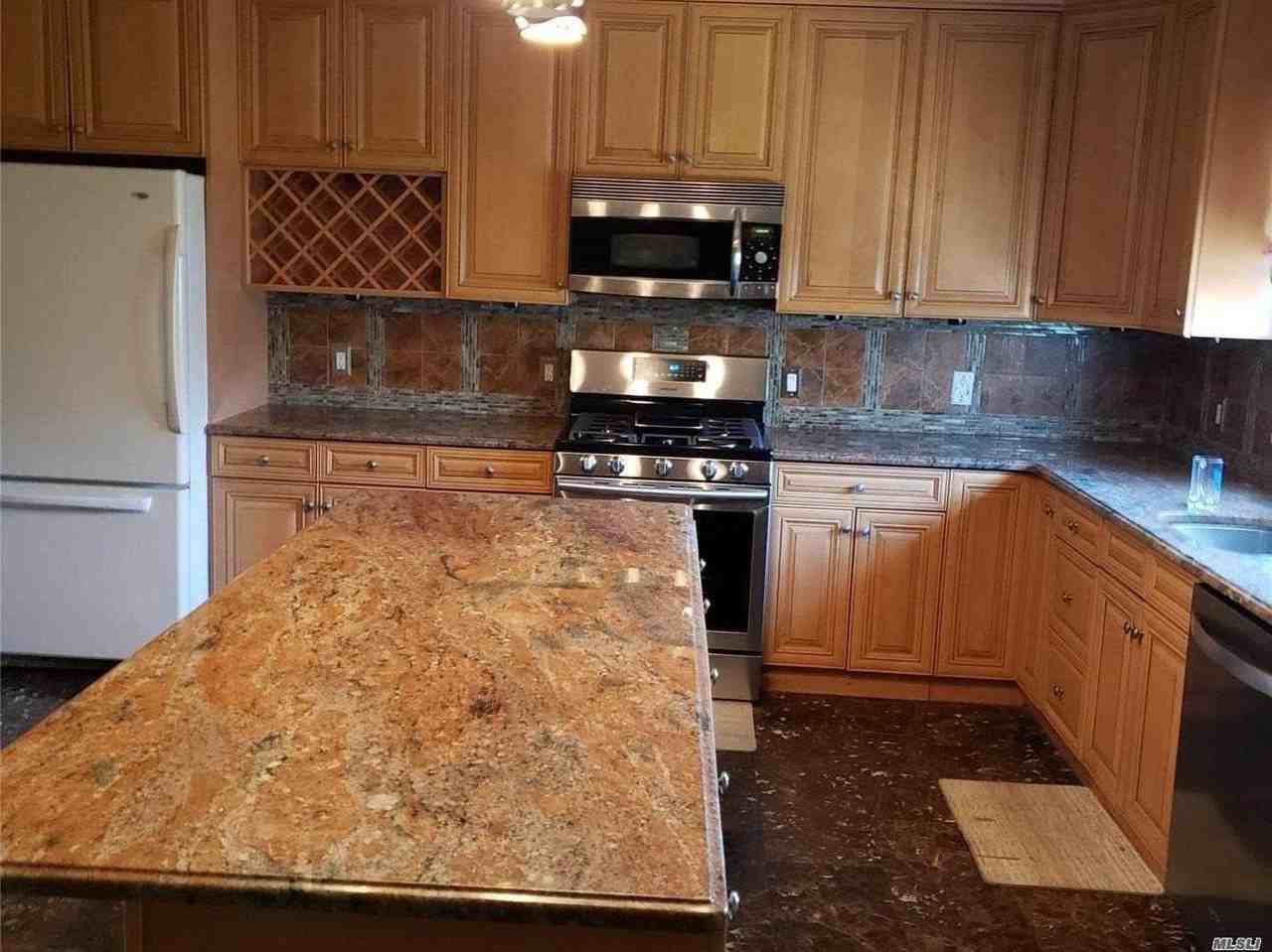 972 N Fletcher Ave - Photo 2 of 7