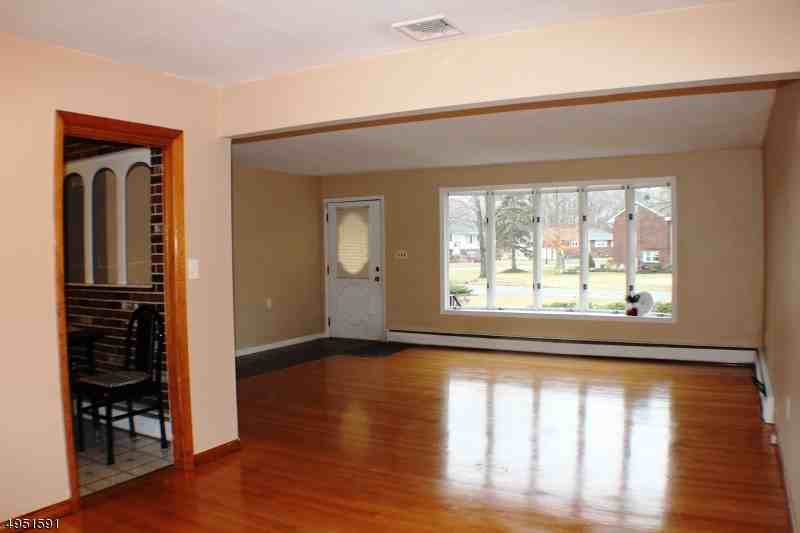 12 Roe-Ri Rd - Photo 2 of 9