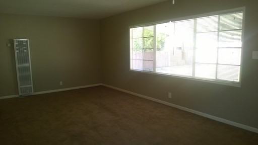 1470 Pepper Tree Ln - Photo 2 of 7