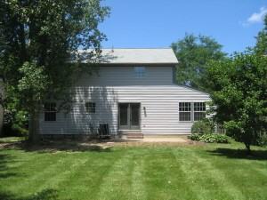 743 Suntree Dr - Photo 2 of 24