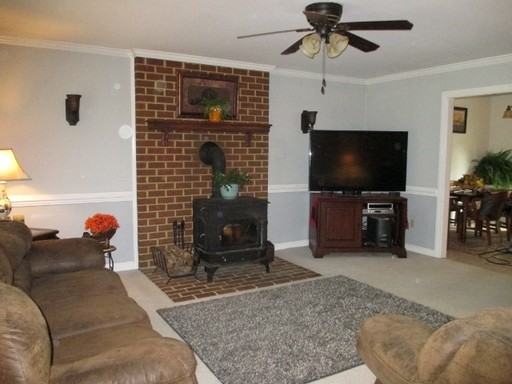 2102 Jolly Pond Rd - Photo 2 of 9