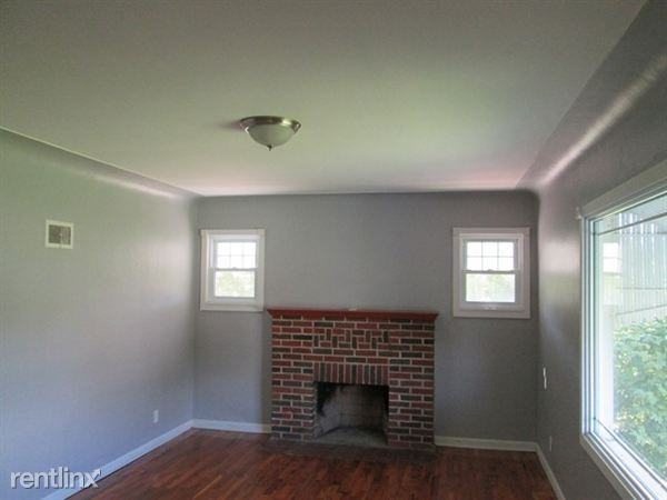 1046 E Frances Rd - Photo 3 of 13