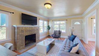 Spacious Beacon Hill craftsman with luscious backyard - Photo 1 of 1