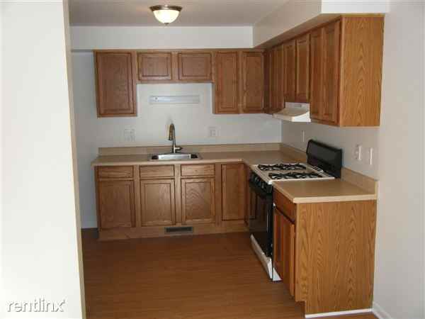 482 Duane Ter - Photo 3 of 6