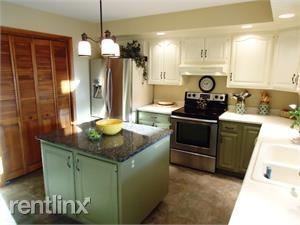 855 Monroe Blvd - Photo 2 of 10