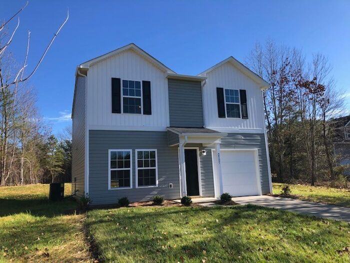 2121 Pinnacle View Drive - Photo 2 of 20