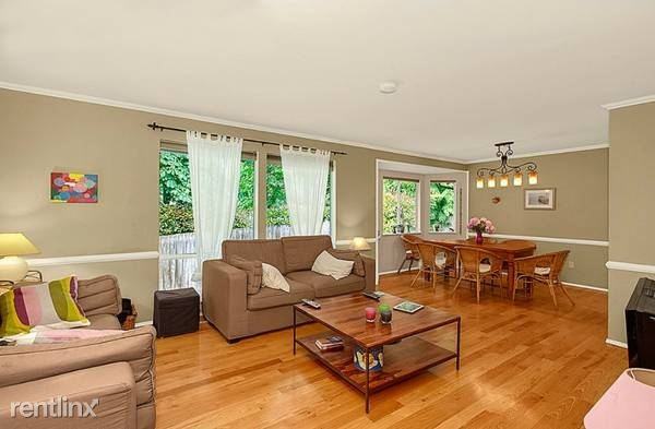 10918 NE 66th Pl - Photo 2 of 7