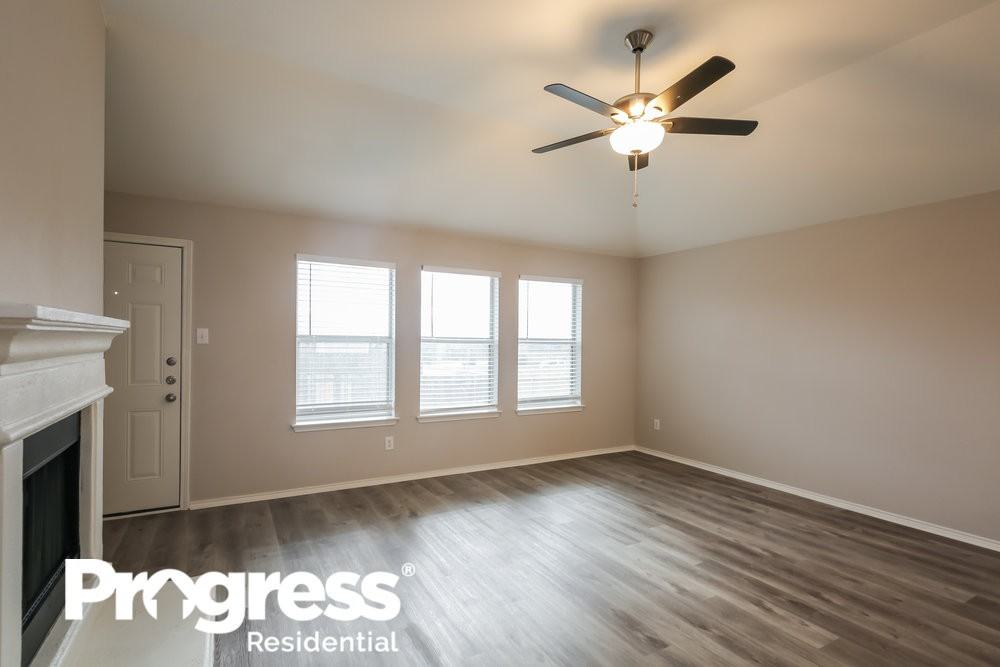 1860 Serena Dr - Photo 3 of 16