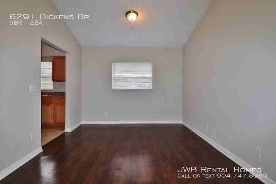 6291 Dickens Dr - Photo 3 of 11