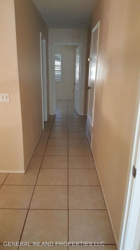 13521 Betsy Ross Ct - Photo 3 of 6