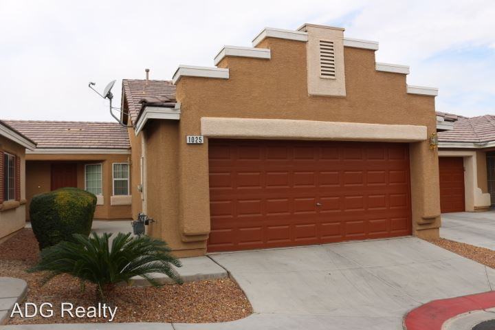 1025 Chestnut Bay Ave - Photo 3 of 18