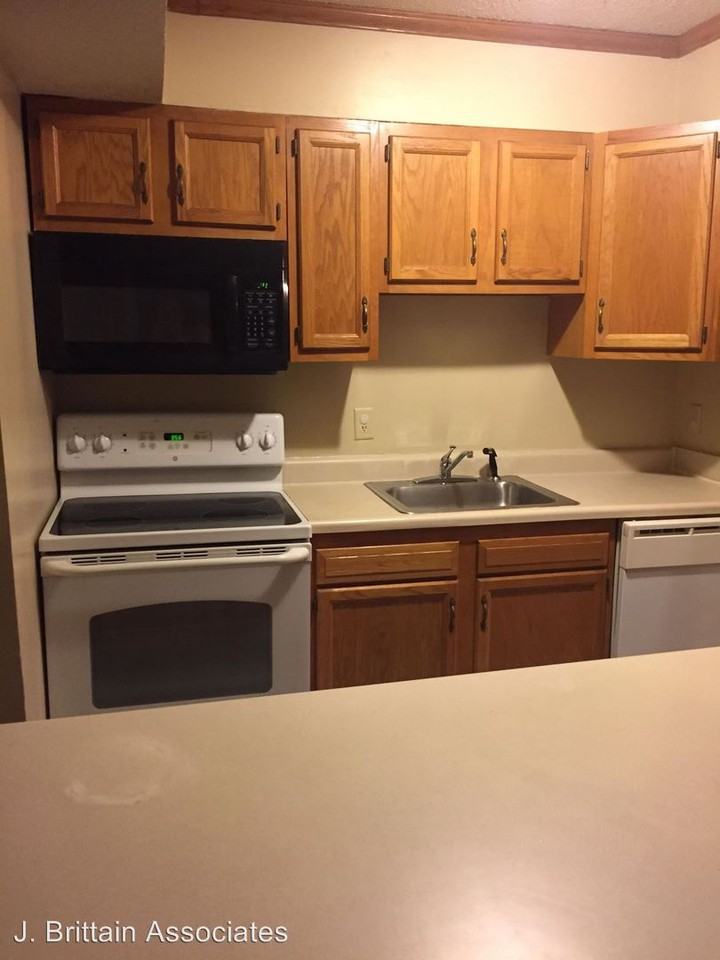 5254 Aquarius Drive - Photo 3 of 11