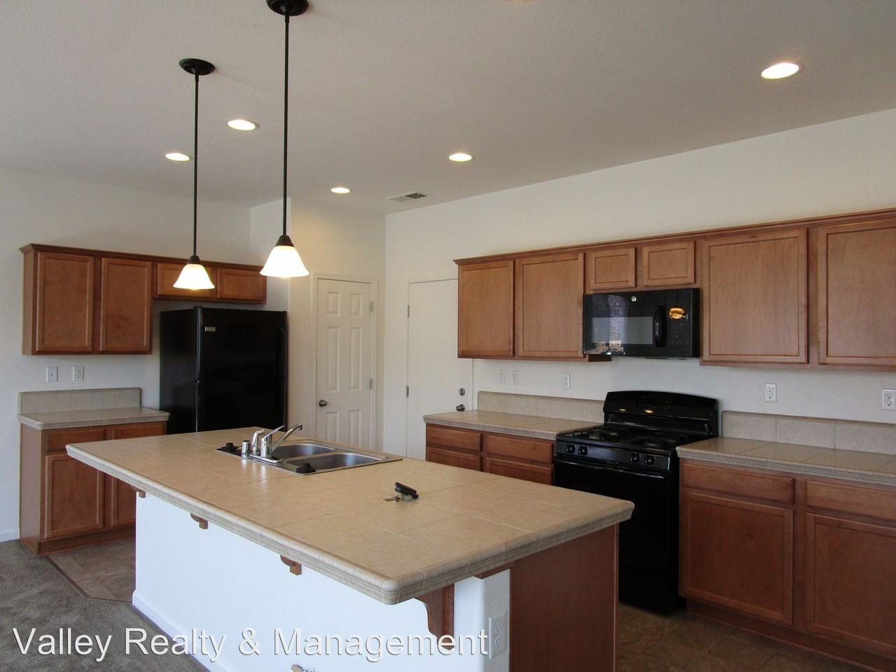 143 Catlin - Photo 3 of 9