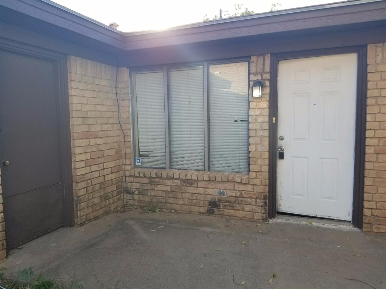 2211 33rd Street - Photo 2 of 19