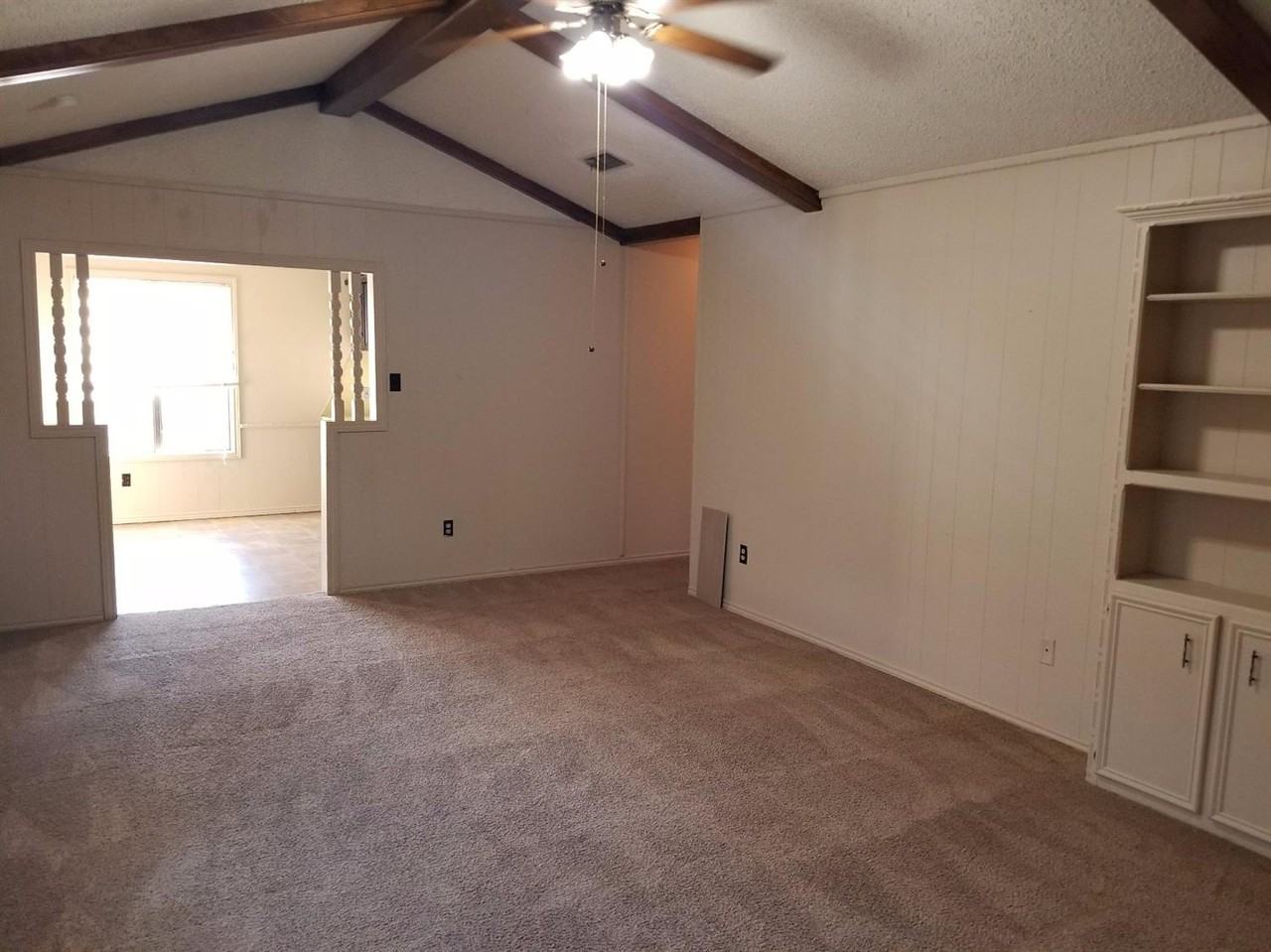 2211 33rd Street - Photo 3 of 19