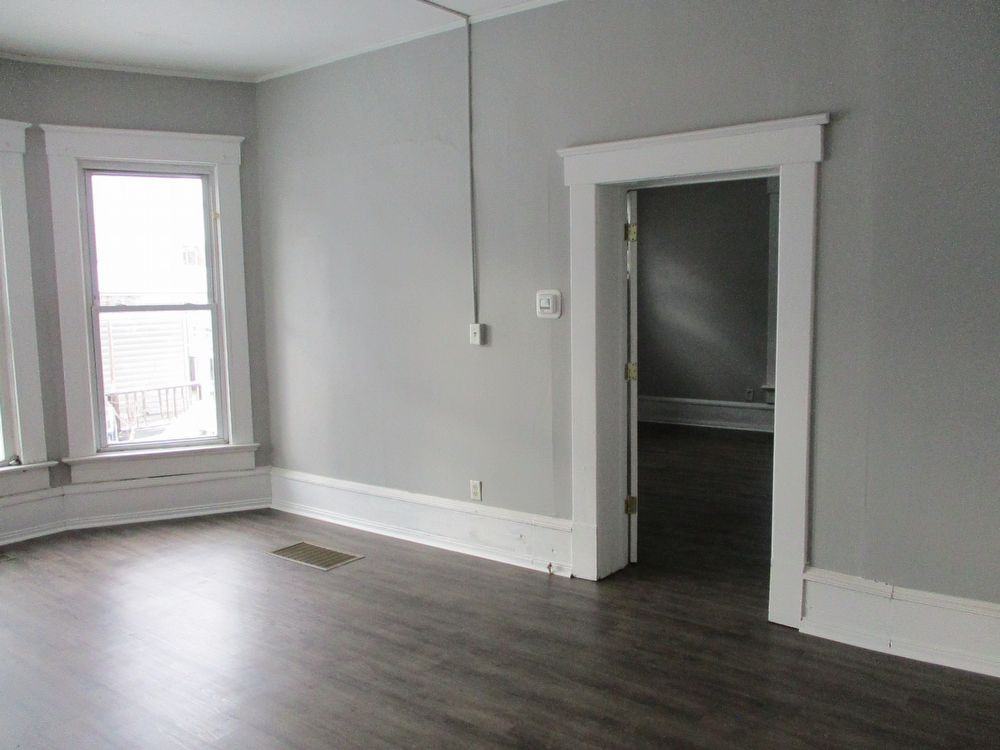 610 S 5th - B - Photo 2 of 8