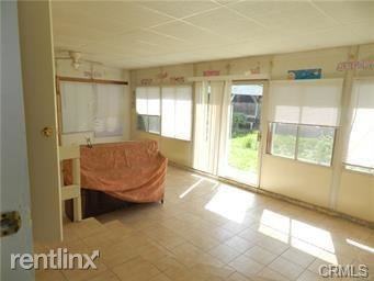 419 S Gardenglen St - Photo 2 of 6