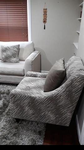 1501 N Silvery Lane - Photo 3 of 12