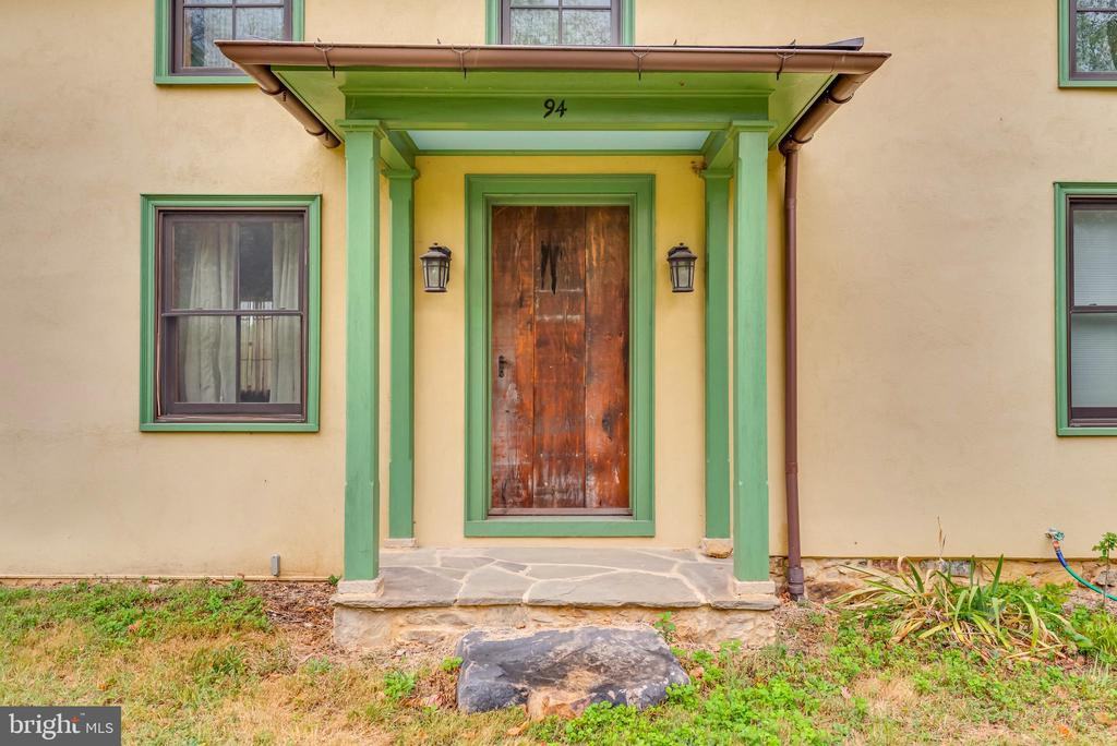 94 Aspen Hill Drive - Photo 2 of 50