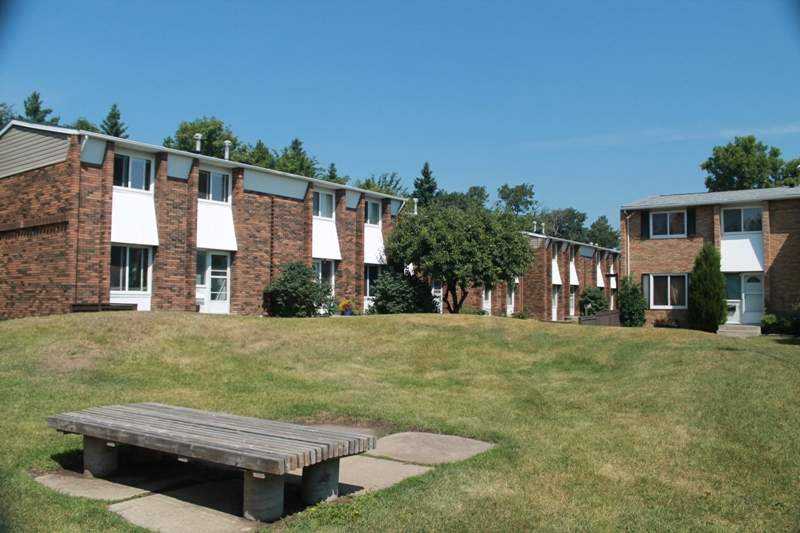 93 Ridgewood Terrace Apartments in Braeside, St. Albert, AB T8N 0E9