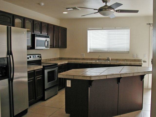 3333 N River Rapids Dr - Photo 2 of 4