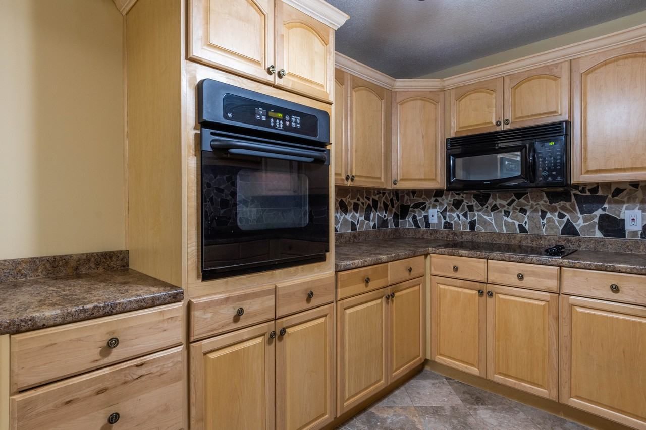 4 Autumn Leaf Dr - Photo 3 of 17