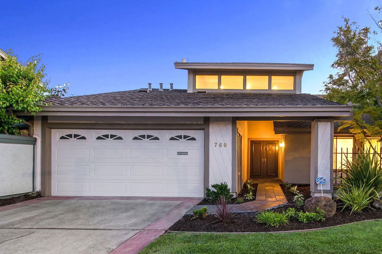 760 Coronado Ln - Photo 2 of 16