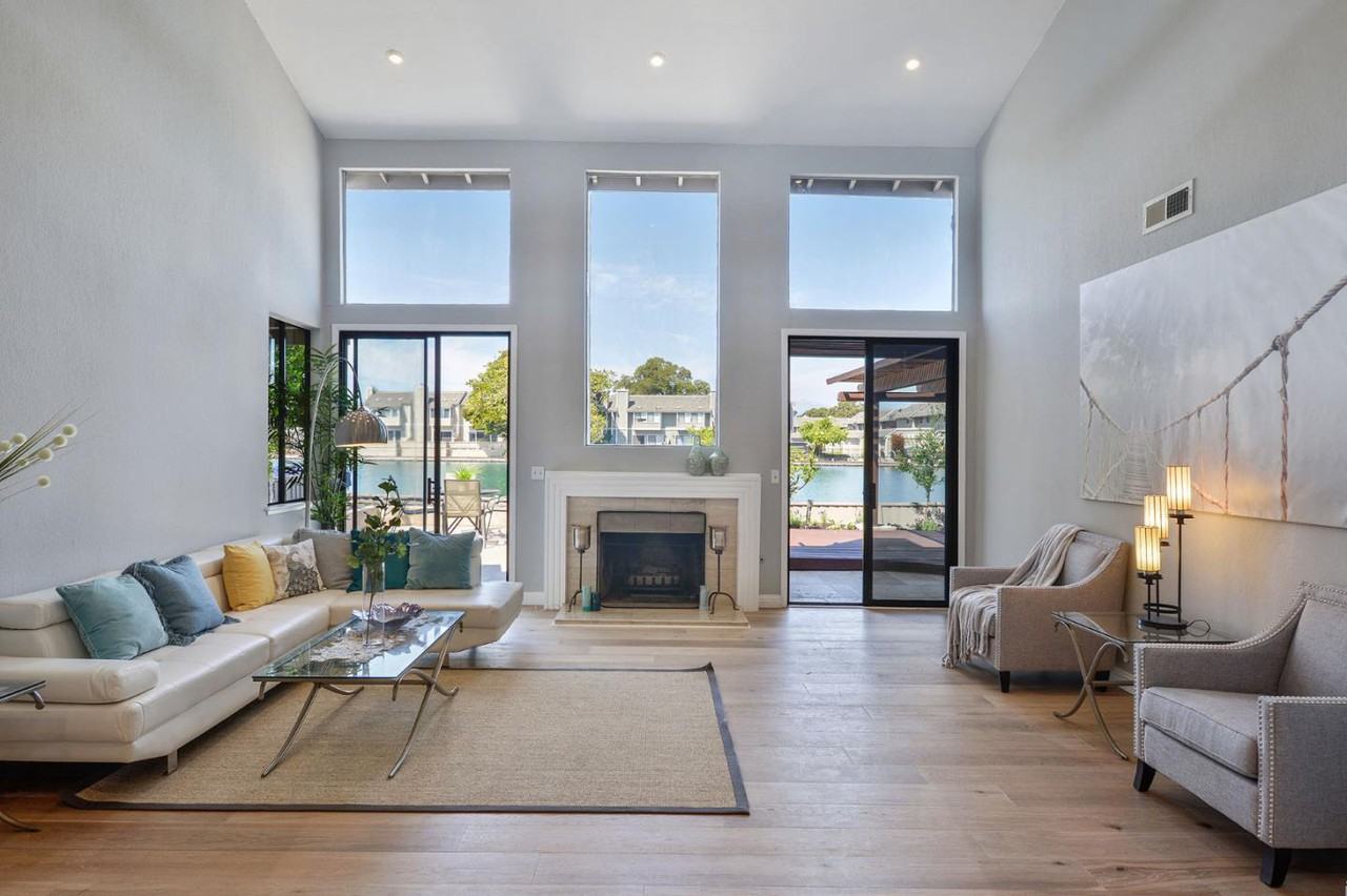 760 Coronado Ln - Photo 3 of 16