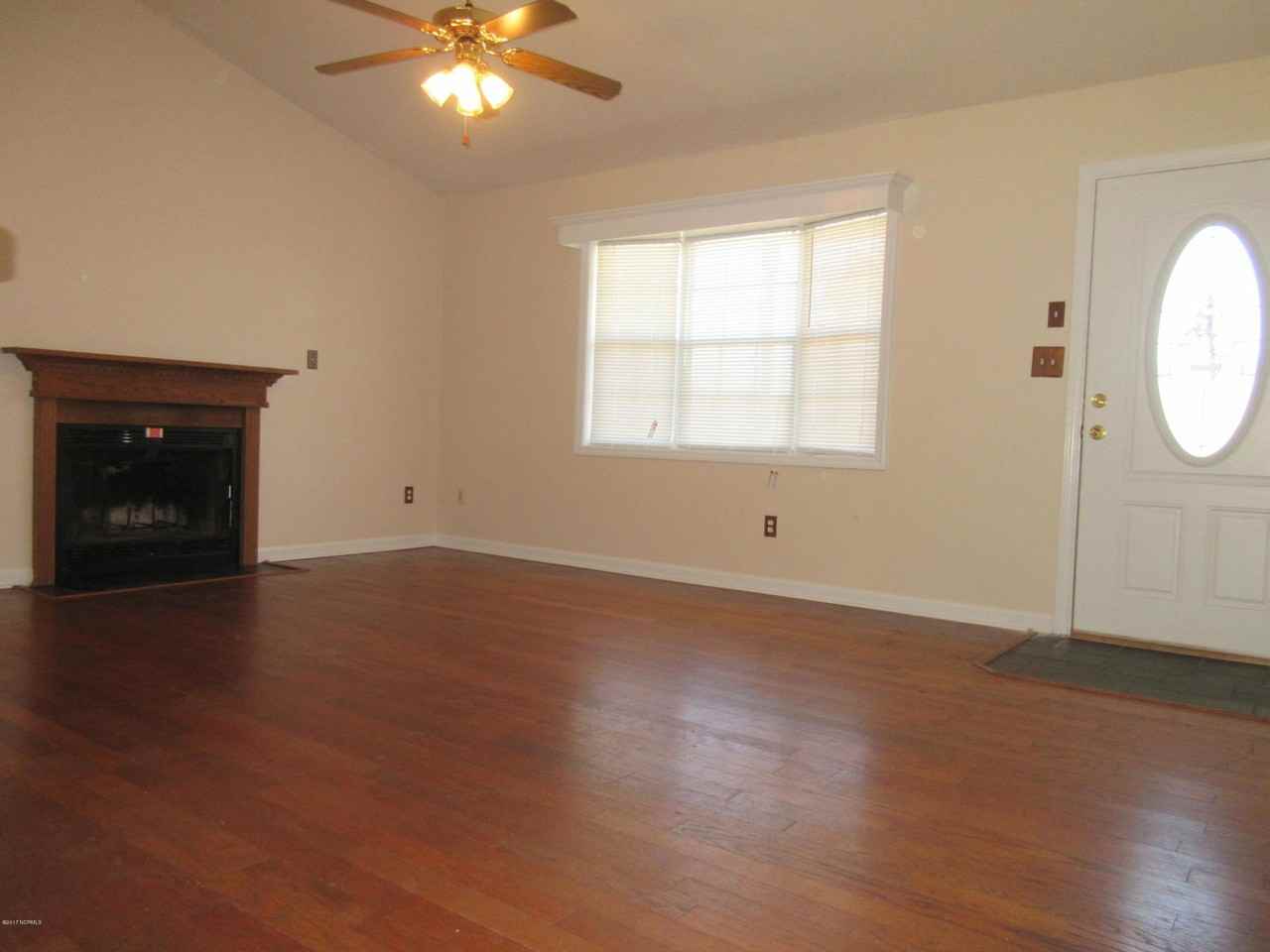 133 Glenwood Drive - Photo 2 of 5