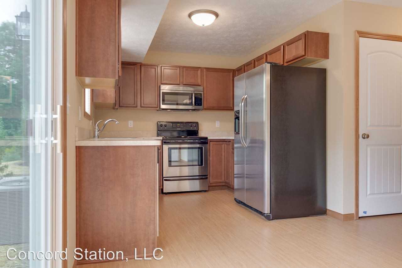 500 Station 44 Pl - Photo 3 of 19